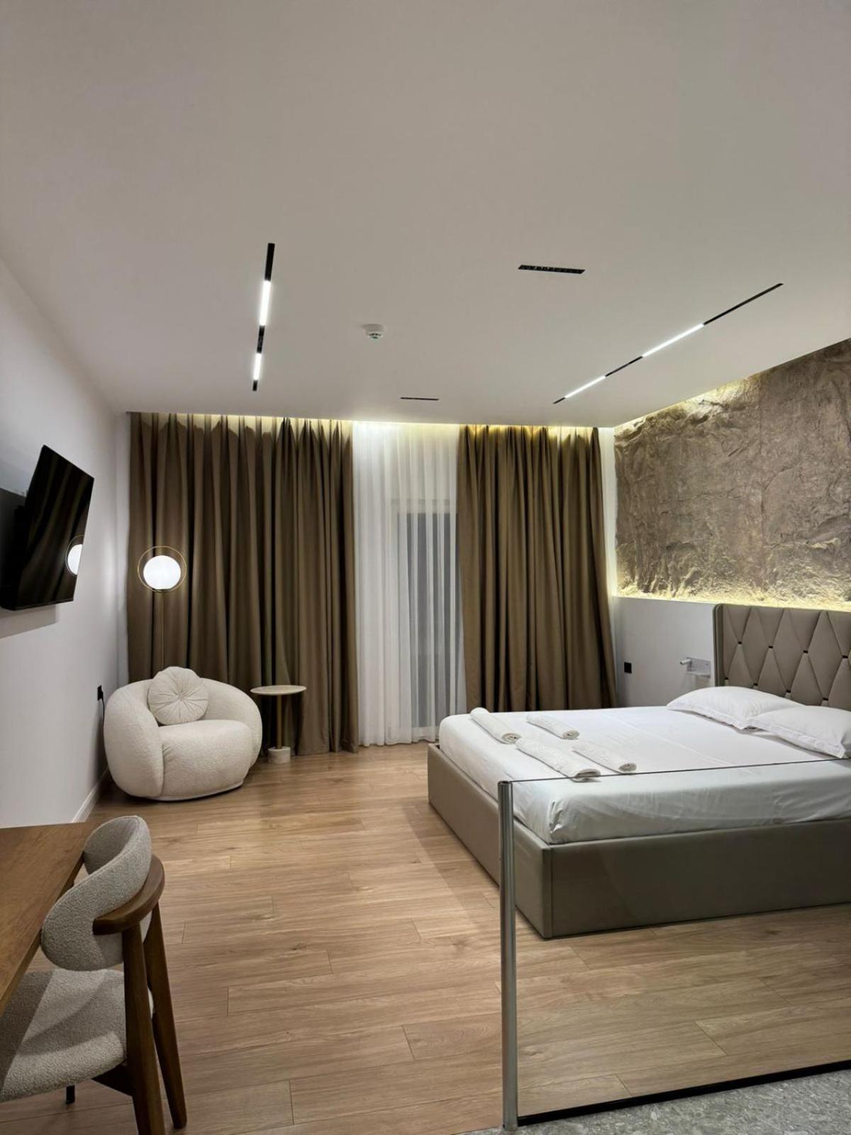 Hotel Jurgen Lezhë المظهر الخارجي الصورة