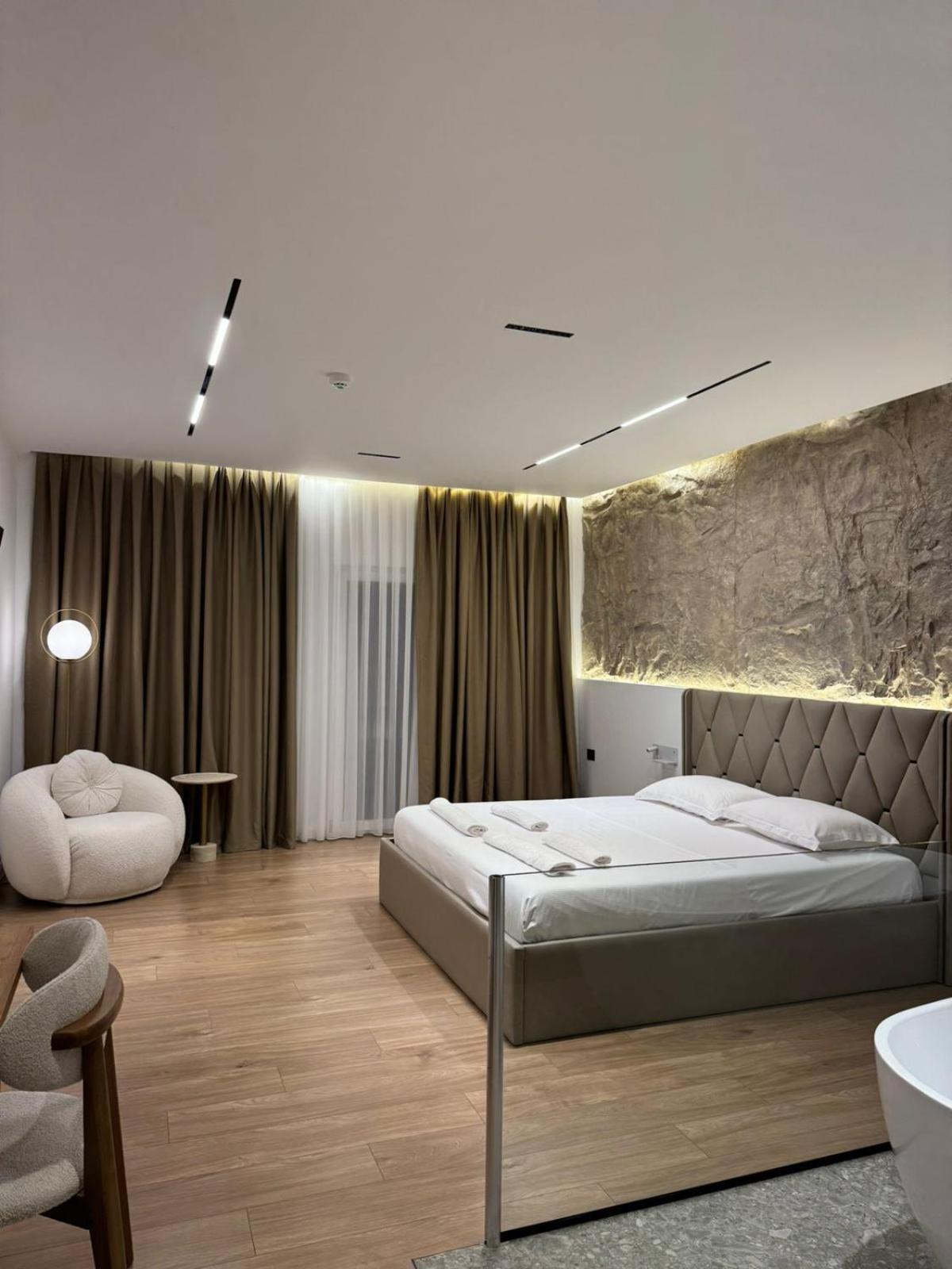 Hotel Jurgen Lezhë المظهر الخارجي الصورة
