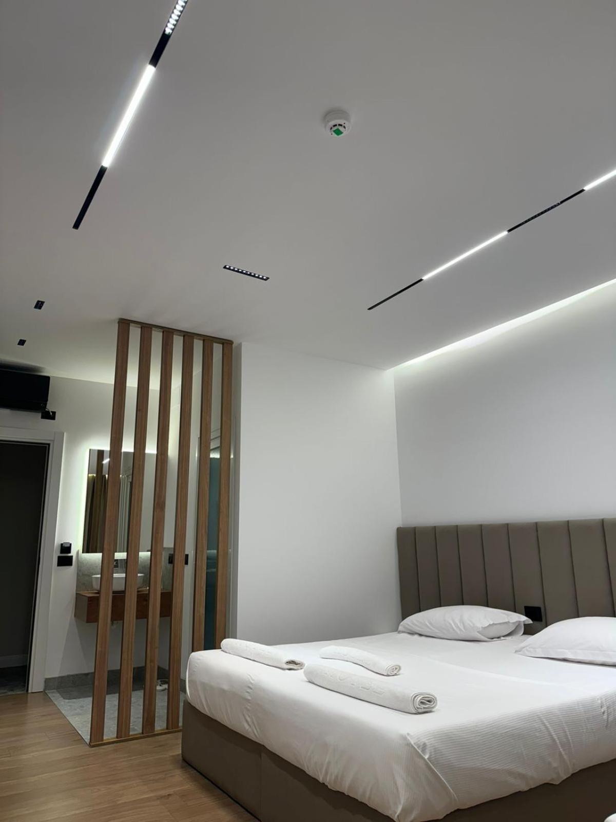 Hotel Jurgen Lezhë المظهر الخارجي الصورة